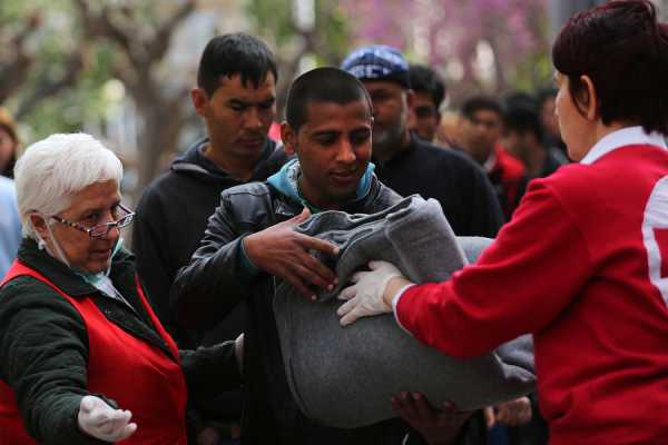 Ο Ερυθρός Σταυρός αναζητά εθελοντές για το προσφυγικό