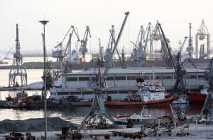 Συνεχίζουν την αποχή οι εργαζόμενοι στο λιμάνι, ενάντια στην πώληση του ΟΛΘ