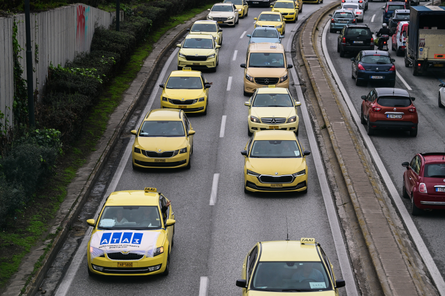 Απεργία 48 ωρών από σήμερα στα ταξί σε όλη τη χώρα
