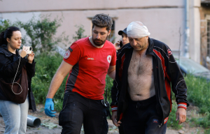 «Οι Ρώσοι κλιμακώνουν τον πόλεμο στην Ουκρανία»: Καταδίκη μετά τα νέα μαζικά χτυπήματα