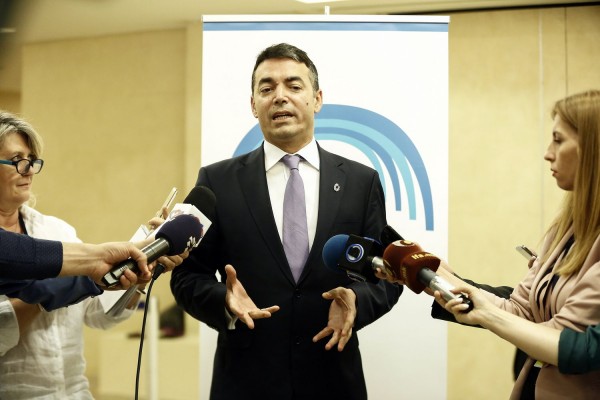 Ντιμιτρόφ: Άλλο η χώρα «Μακεδονία» και άλλο η περιοχή της Ελλάδας