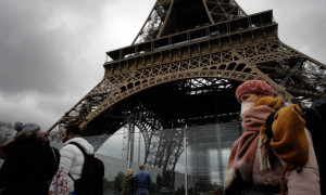 «Θερίζει» τη Γαλλία ο κορονοϊός: 15.500 οι νεκροί, 270.000 τα κρούσματα σε όλη την Ευρώπη