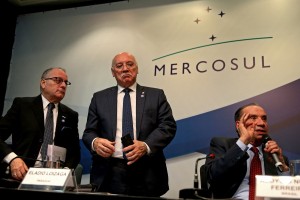 Απορρίπτουν το ενδεχόμενο χρήσης βίας στη Βενεζουέλα τα μέλη της Mercosur