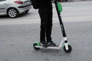 Σέρρες: Αυτοκίνητο συγκρούστηκε με ηλεκτρικό πατίνι - Νεκρός ο αναβάτης