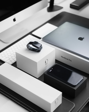 H Apple απειλεί πως θα σταματήσει να στέλνει προϊόντα της στην ΕΕ