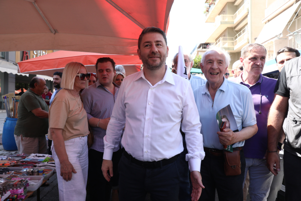 Επίσκεψη Ανδρουλάκη στο Ίλιον: «Τρίτη τετραετία ΝΔ σημαίνει τρίτη τετραετία ακρίβειας»