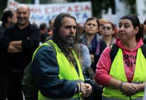 Η ΓΣΕΕ ζητά προστασία των εργασιακών δικαιωμάτων