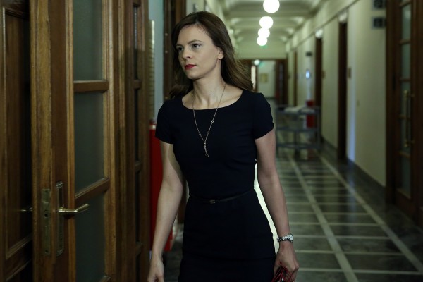 Αχτσιόγλου για μειώσεις συντάξεων: Το μέτρο υιοθετείται για να πάρουμε ρύθμιση χρέους