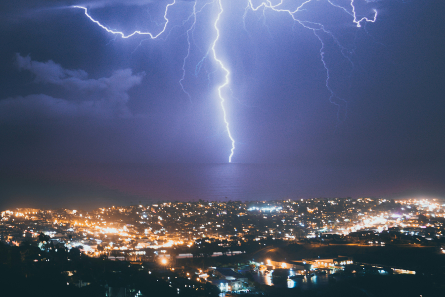 Κακοκαιρία Adel: «Κόκκινος συναγερμός» για ραγδαίες καταιγίδες και χαλάζι - Live η πορεία της