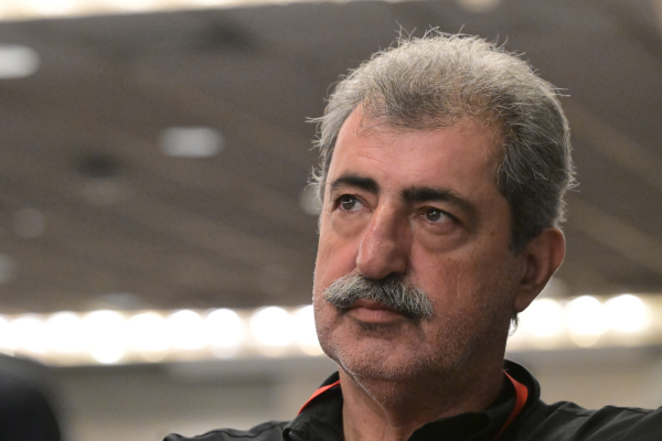 «Τολμάει ο Χατζηνικολάου να με καλέσει;» - «Κρύβεσαι χρόνια πίσω από το πληκτρολόγιο»