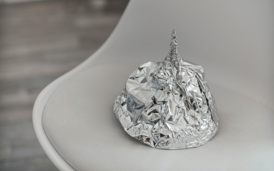 Διώξτε εύκολα τις κατσαρίδες από το σπίτι με λίγο αλουμινόχαρτο