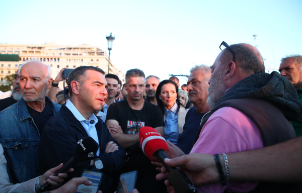 Τσίπρας: Η κραυγή αγωνίας των αλιέων είναι σήμα κινδύνου για τη χώρα