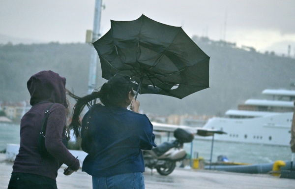 Καιρός: Έκτακτο δελτίο από την ΕΜΥ για νέα κακοκαιρία - Πού και πότε θα χτυπήσει