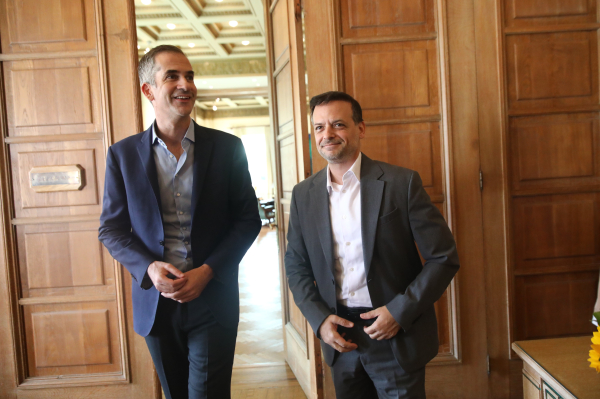 Κόντρα Δούκα - Μπακογιάννη για το Υπνωτήριο των Γιατρών του Κόσμου