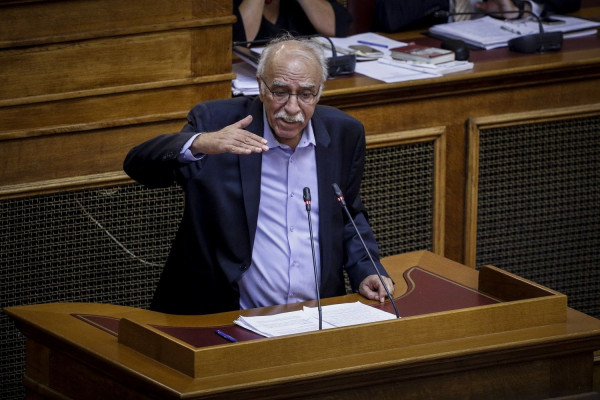 Βίτσας: Διεθνές κύκλωμα διακινητών πίσω από τα Διαβατά