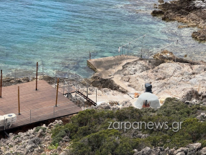 Στήνουν beach bar σε προστατευόμενη περιοχή Natura στα Χανιά