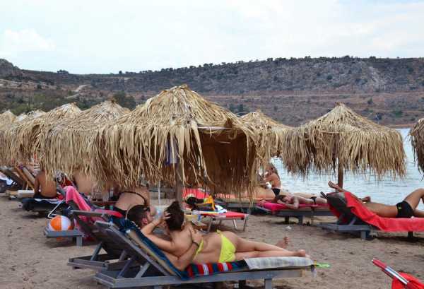 Σε γρίφο εξελίσσεται η φετινή χρονιά για τον τουρισμό