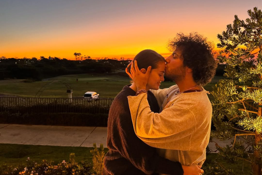 Σελένα Γκόμεζ και Μπένι Μπλάνκο ξετρέλαναν τους θαυμαστές τους σε προβολή της ταινίας «Spring Breakers»