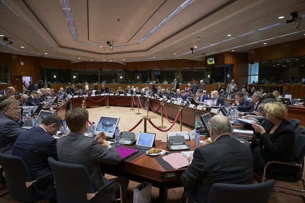 Το Eurogroup ανάβει το «πράσινο φως» για το κλείσιμο της γ' αξιολόγησης