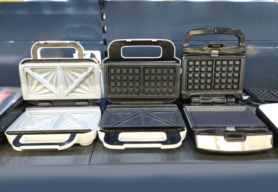 Αγγλία: «Καμπανάκι» ασφαλείας για επικίνδυνες ηλεκτρικές συσκευές που πωλούνται και στην Ελλάδα