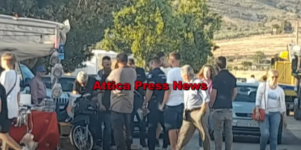 Σοβαρό τροχαίο στην Κερατέα: Αυτοκίνητο παρέσυρε και χτύπησε διανομέα