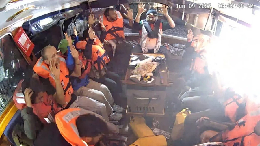 Madleen: Άγνωστο πού βρίσκονται οι ακτιβιστές μετά την κατάληψη του σκάφους - Θα απελαθούν, λέει το Ισραήλ