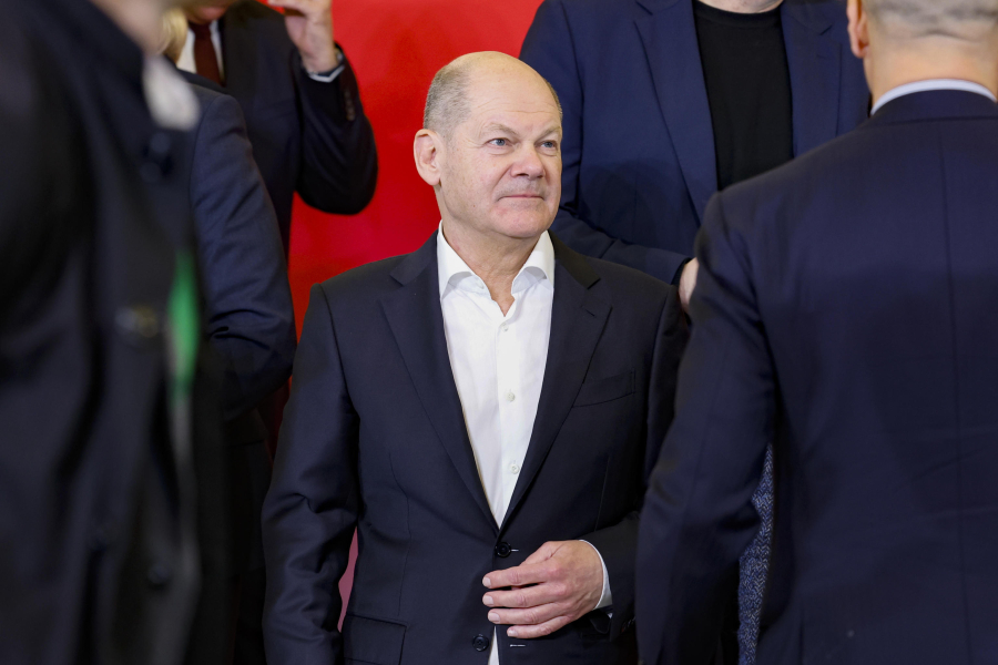 «Προστασία» του Ασάνζ από τα βρετανικά δικαστήρια ζητάει ο Σολτς