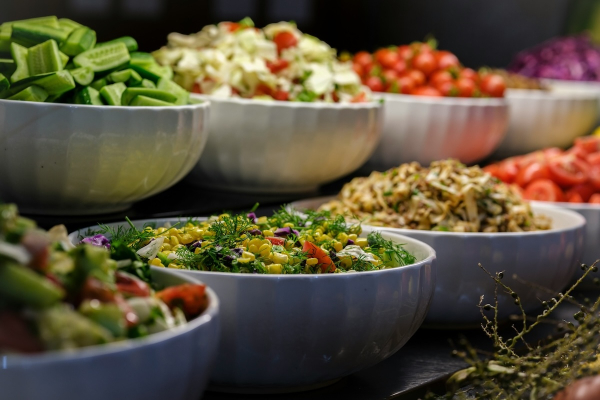 Οι 5 κανόνες για να αποφύγετε την τροφική δηλητηρίαση το καλοκαίρι