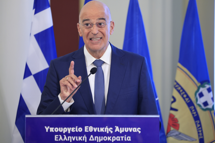 Πολύ κοντά Δένδιας - Μαρκόπουλος