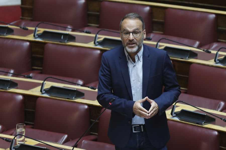 Ο Χίτλερ ήταν κομμουνιστής, ο Κασιδιάρης θα μπορούσε να πει «ψηφίστε ΚΚΕ»!!!