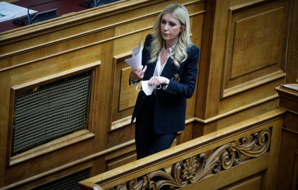 ΟΠΕΚΕΠΕ: Θύελλα από τις αποκαλύψεις για την Αραμπατζή - Ο διάλογος με τον Μελά για το «καραμανλικό στέλεχος»