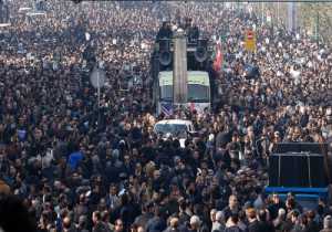 Ιράν: Κοσμοπλημμύρα στην κηδεία του πρώην προέδρου Ραφσαντζανί