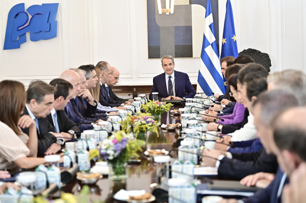 Μήνυμα Μητσοτάκη στους υπουργούς μετά τα απανωτά «φάλτσα»: «Δική μου ευθύνη να αξιολογώ συμπεριφορές»
