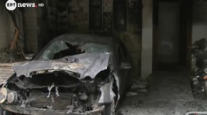 Φωτιά σε πυλωτή πολυκατοικίας στου Ζωγράφου - Εντοπίστηκε μπιτόνι με βενζίνη