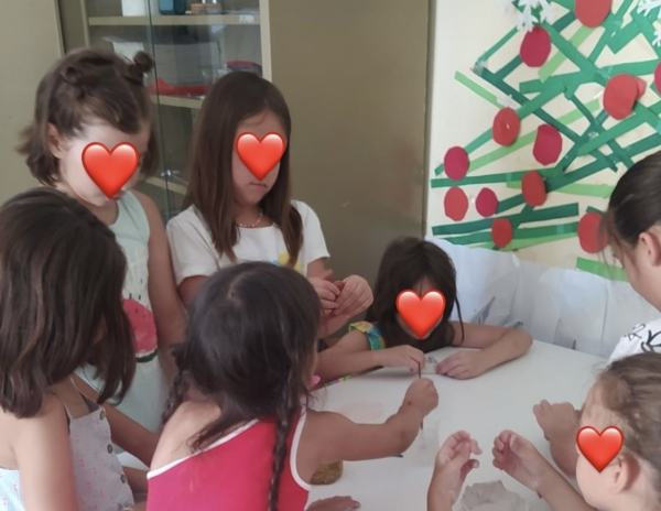 Δήμος Αθηναίων: Ξεκινούν οι εγγραφές στο δωρεάν καλοκαιρινό πρόγραμμα απασχόλησης «Ανοιχτά Σχολεία»