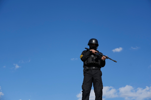 Χτύπημα σε γιγαντιαίο τάνκερ στο Ντουμπάι, οι χώρες του Κόλπου ζητούν από τον Τραμπ να συνεχίσει τον πόλεμο