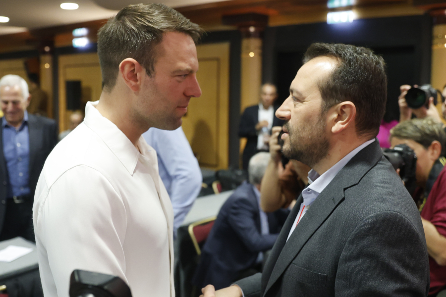 Η χειραψία Παππά – Κασσελάκη στην Καισαριανή