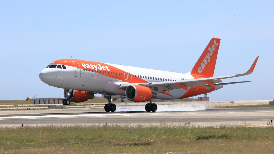Η easyJet εγκαινιάζει νέες πτήσεις από το Νιούκασλ προς τη Ρόδο και την Κέρκυρα για το καλοκαίρι του 2026
