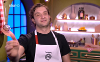 MasterChef 10: Ενθουσιασμένος ο Γιώργος με τη Δώρα Παντέλη - Η αντίδραση και το δαχτυλίδι (Βίντεο)