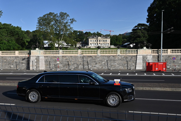 Αναφορές για χτύπημα στη λιμουζίνα του Πούτιν, για πιθανή δολοφονική επίθεση κάνουν λόγο διεθνή ΜΜΕ