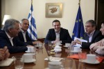 Οριστική λύση για μονιμοποίηση των συμβασιούχων εξήγγειλε ο Τσίπρας