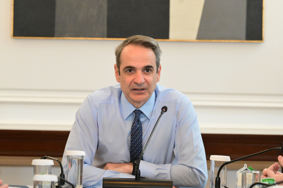 Mitsotakis-Lecornu Meeting Highlights Rising Military Cooperation in Europe