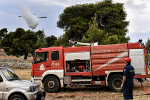 Φωτιά τώρα στις Σέρρες, ρίψεις από 5 εναέρια