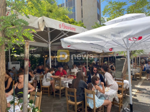 Ιστορικό κέντρο και σουβλάκι «ψηφίζουν» οι τουρίστες, το φωτορεπορτάζ του Dnews