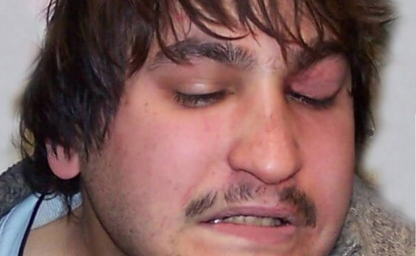 Ποιος είναι ο «τοξοβόλος του Συντάγματος» - Τι όπλα βρήκαν