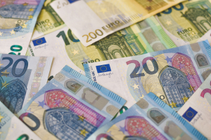 Έρχονται τα νέα χαρτονομίσματα του ευρώ