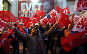 Τουρκία: Δύο κοινωνίες με διαφορετικό προφίλ καλούνται να συνυπάρξουν