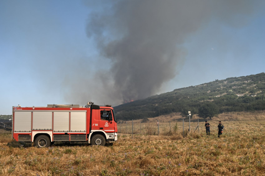 Οριοθετήθηκε η φωτιά στην Κύμη - Δεν κινδύνευσε κατοικημένη περιοχή