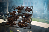 Τσικνοπέμπτη: Πόσο κρέας να φάτε για να μην σας πειράξει