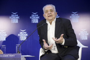 Τρελό πάρτι στο twitter με την ατάκα του Αλέκου Φλαμπουράρη